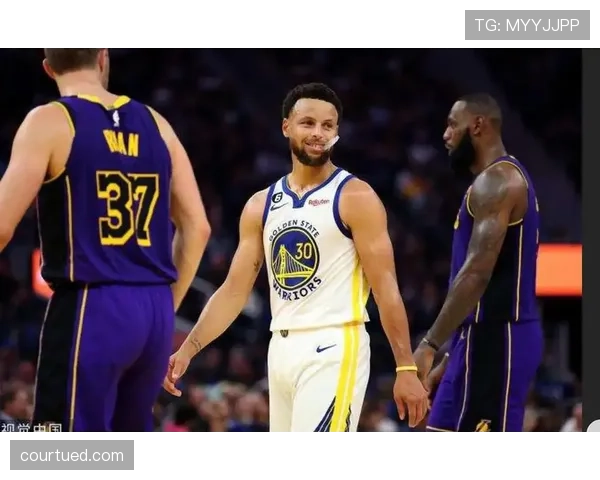 篮球垂直起跳规则详解:理解合法防守的边界 篮球垂直起跳规则详解:理解合法防守的边界